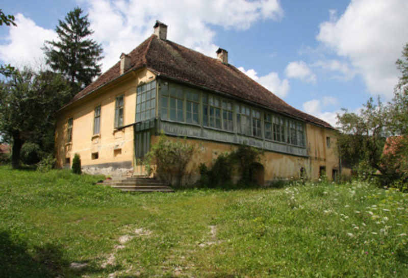 Das Deutsch-Kreuzer Pfarrhaus wurde unlngst von ...