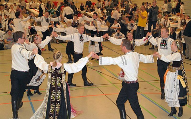 Die Siebenbrgische Jugendtanzgruppe Biberach bei ...