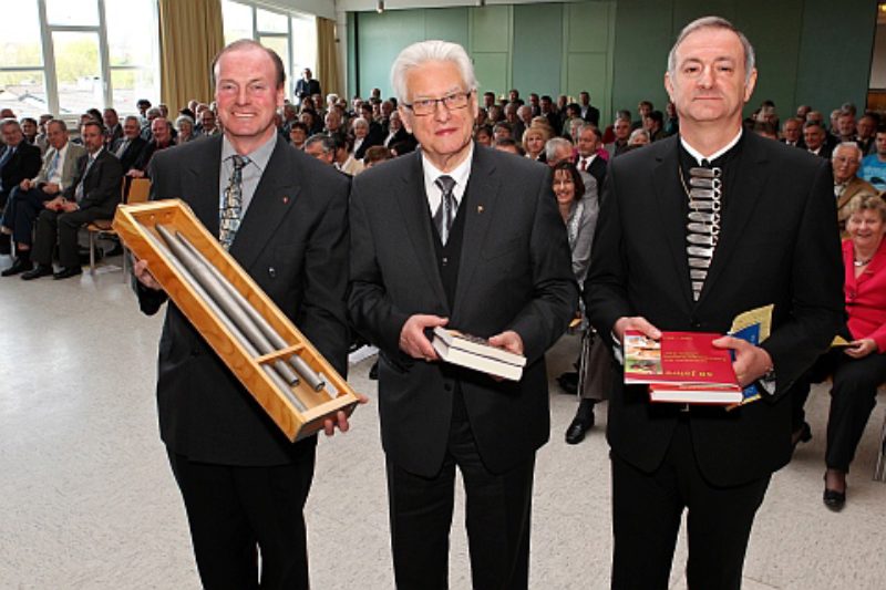 Drei Orgelpfeifen als Geschenk fr den Adele-Zay ...