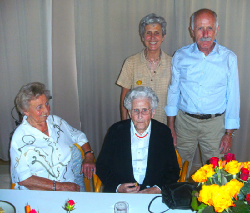 Maria Reiser mit Familienangehrigen. Foto: ...