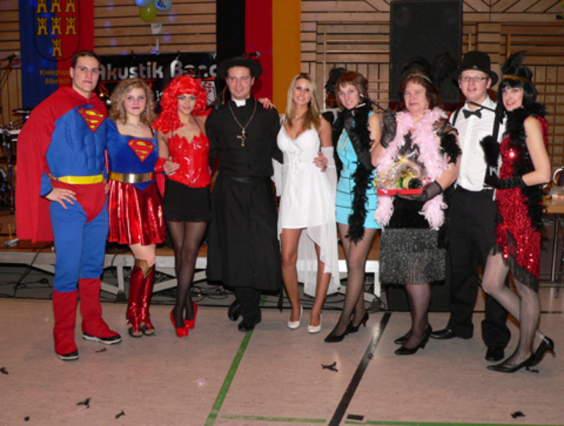 Maskenprmierung beim Biberacher Faschingsball: ...