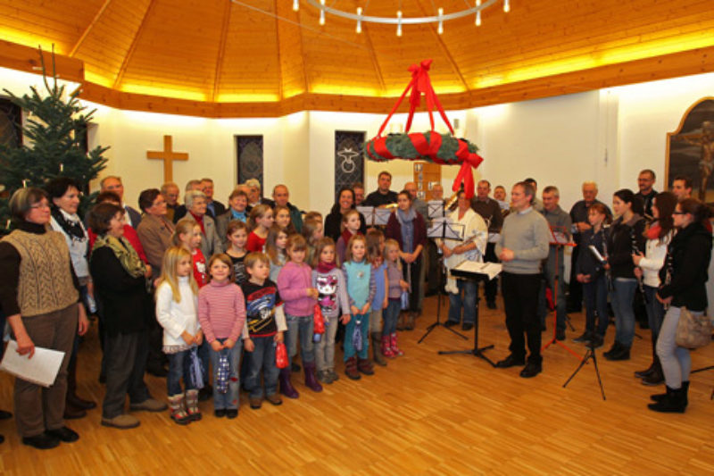 „Puer natus“ mit dem Honterus-Chor, Kinderchor ...