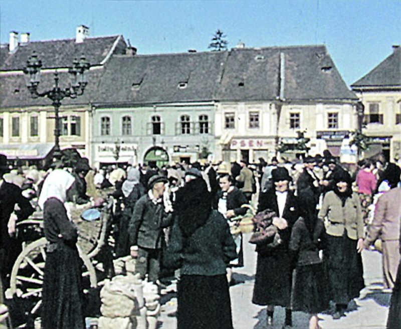 Das bunte Treiben am Mediascher Wochenmarkt ...