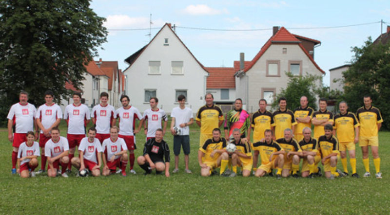 Das erste Fuballspiel bei einem Treffen der HOG ...