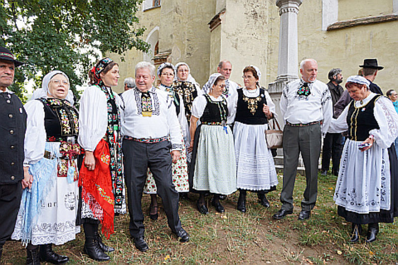 Teilnehmer in Tracht beim Sachsentreffen. ...