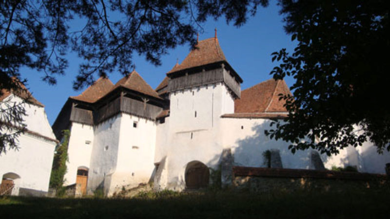 Die zum Welterbe gehrende Kirchenburg. ...