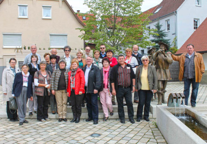 Auf den Spuren der Bildhauerkunst in Linsenhofen. ...