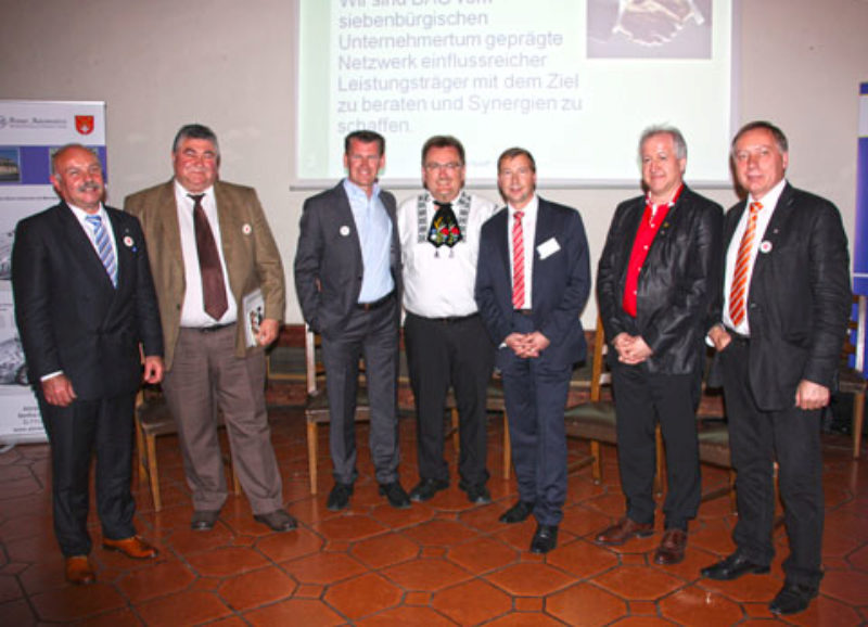 Gruppenbild der CWG mit Vortragenden und Partnern ...