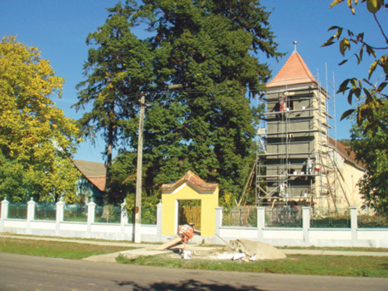 Blick auf die ev. Kirche in Deutschpien ...