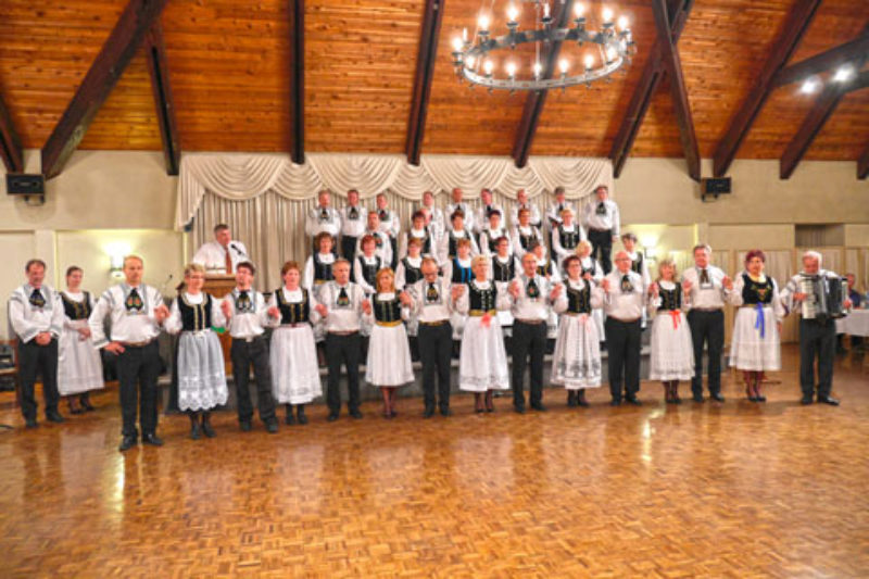 Besuch der Zenderscher Kulturgruppe. Foto: Alfred ...