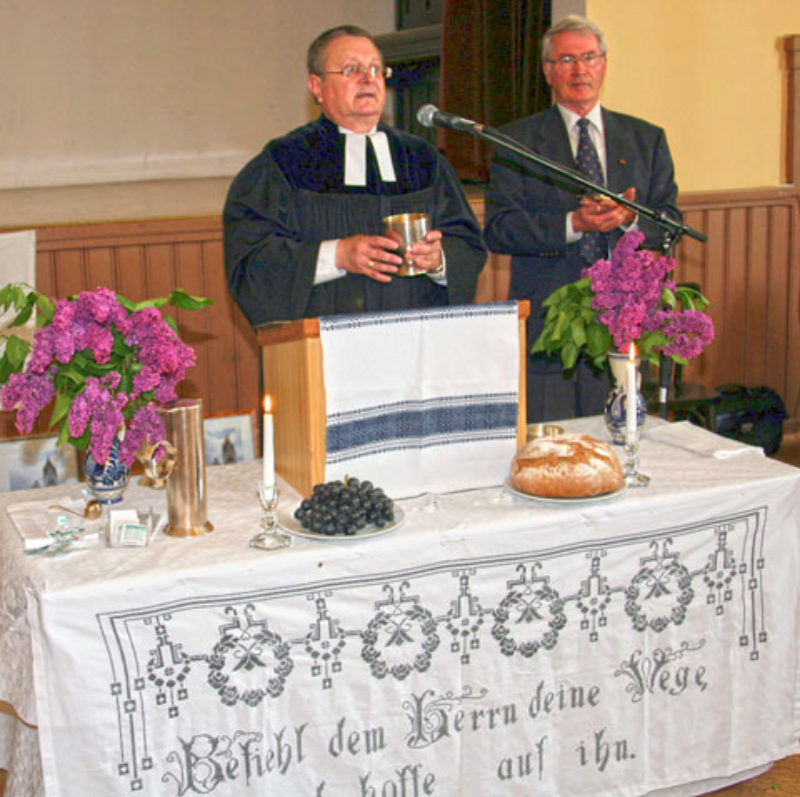 Pfarrer Johann Rehner und Horst Gbbel beim ...