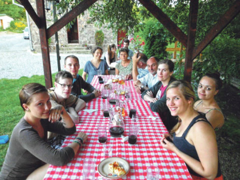 Die Bremer Studierenden; am Kopf der Tafel, von ...