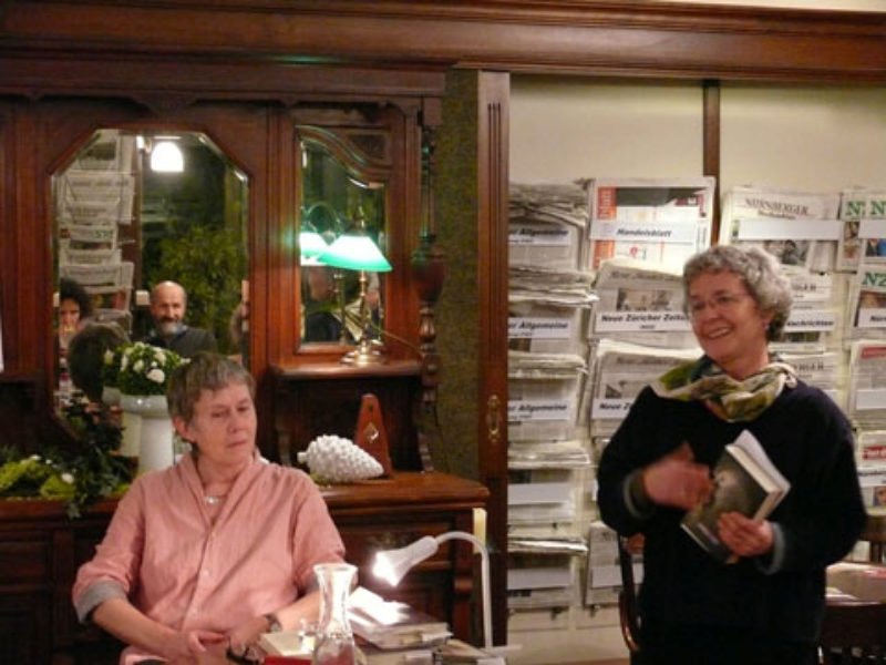 Susanne Schneehorst von der Stadtbibliothek ...