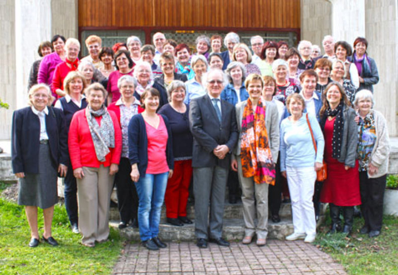 Gruppenbild der Frauenreferentinnen mit ...