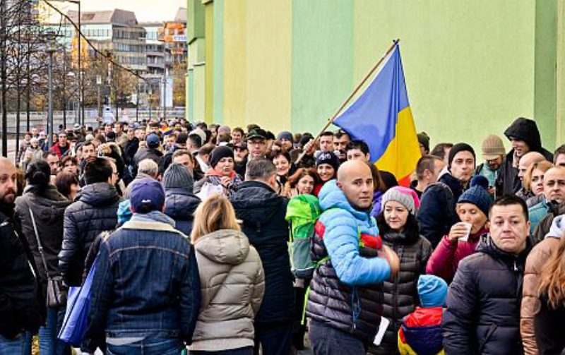 Unterwegs zur Wahlurne: Drangvolle Enge herrschte ...