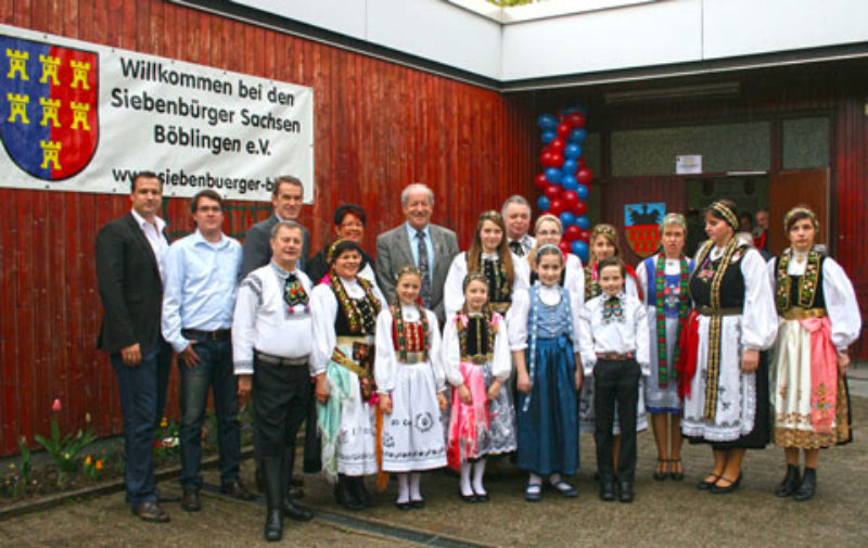 Bei der Einweihung des Vereinsheims in Bblingen: ...