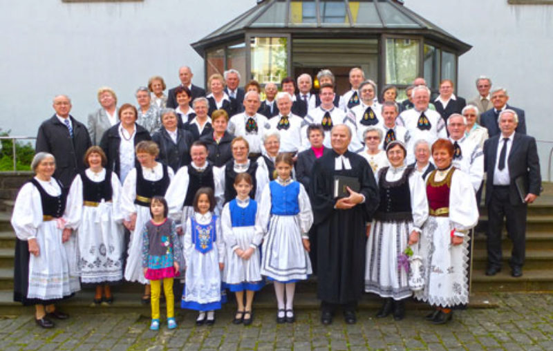 Trachtentrger beim gut besuchten ...