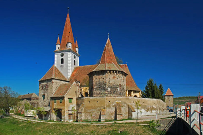 Die Kirchenburg Groau gehrt zu den 26 ...