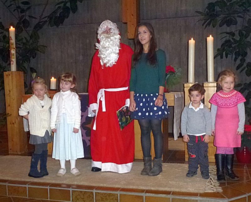 Der Nikolaus kam zur Weihnachtsfeier der ...