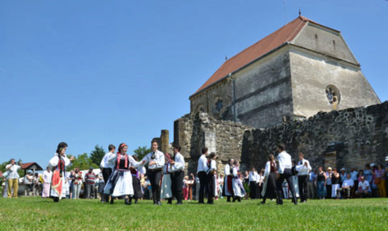 Das stimmungsvolle Kronenfest in Kerz. Foto: ...