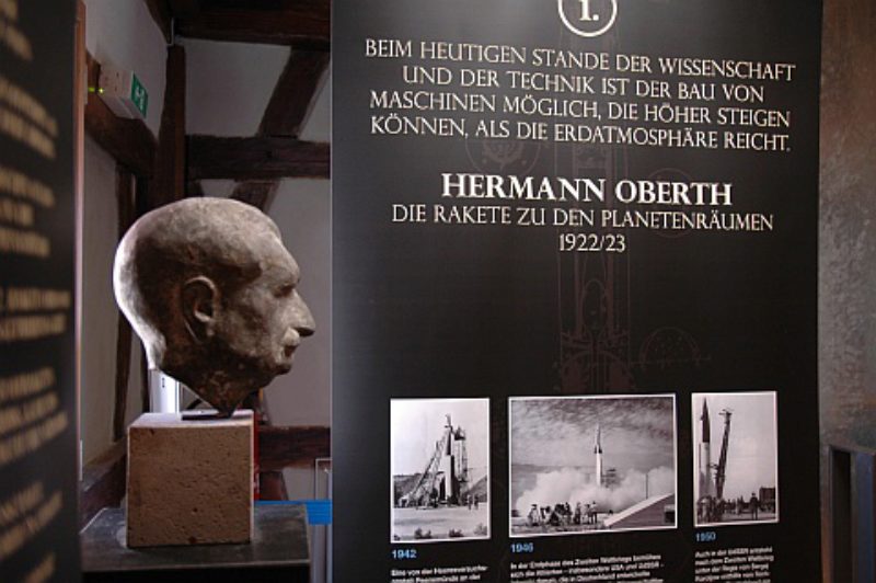 Blick in die Oberth-Ausstellung in Dinkelsbhl. ...