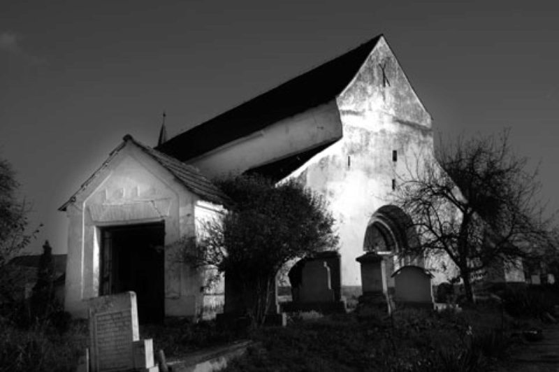 Nordwestansicht der romanisch-gotischen Basilika ...