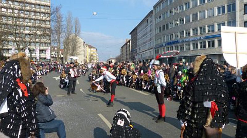 Die Brauchtumsdarbietungen der Urzeln  ...