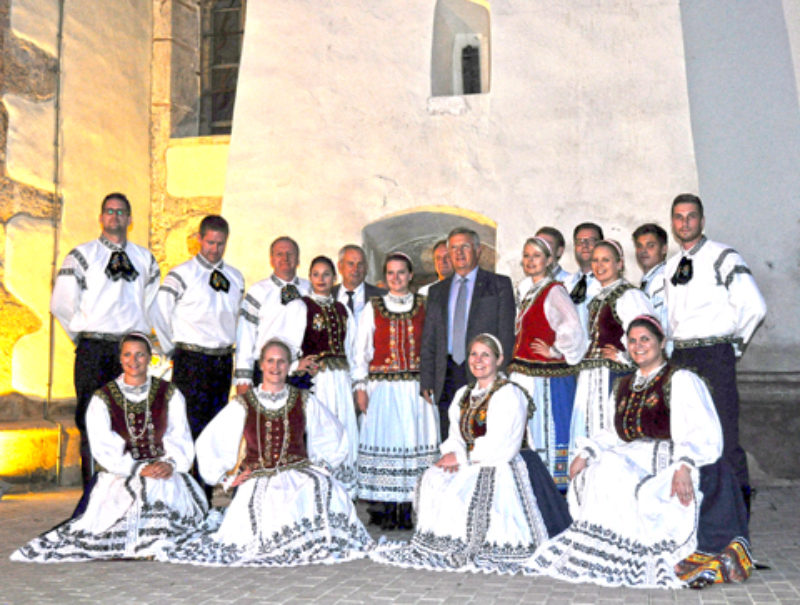 Zu Gast in Bistritz: die Nsner Jugendgruppe vor ...