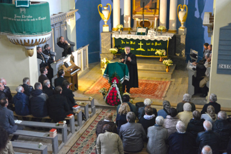 Pfarrer Bruno Frhlich predigte in Leschkirch. ...