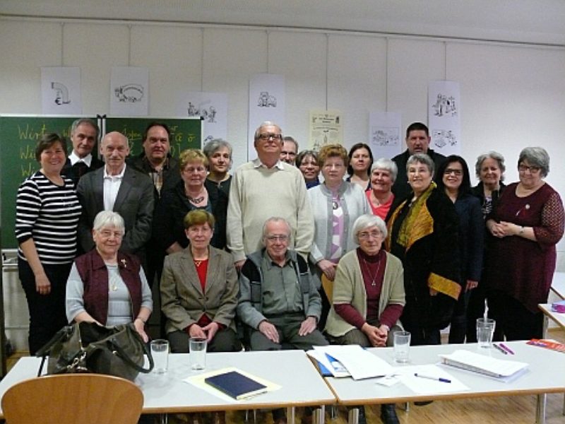 Die Teilnehmer des Mundartseminars im Haus der ...