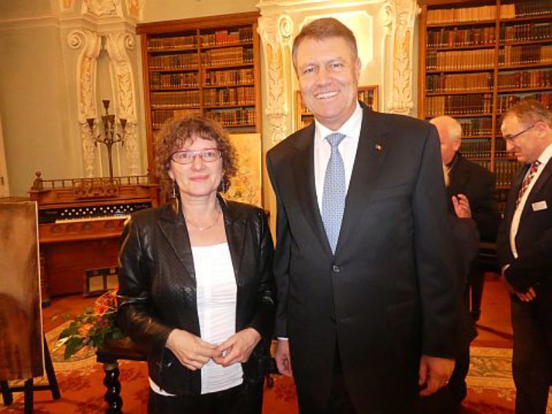 Klaus Johannis und Waltraud Hermann beim Empfang ...