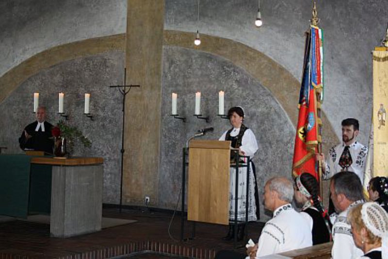 Den Gottesdienst in der Petruskirche mit dem ...