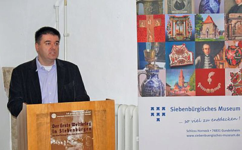 Dr. Markus Lrz erffnet die Ausstellung. Foto: ...