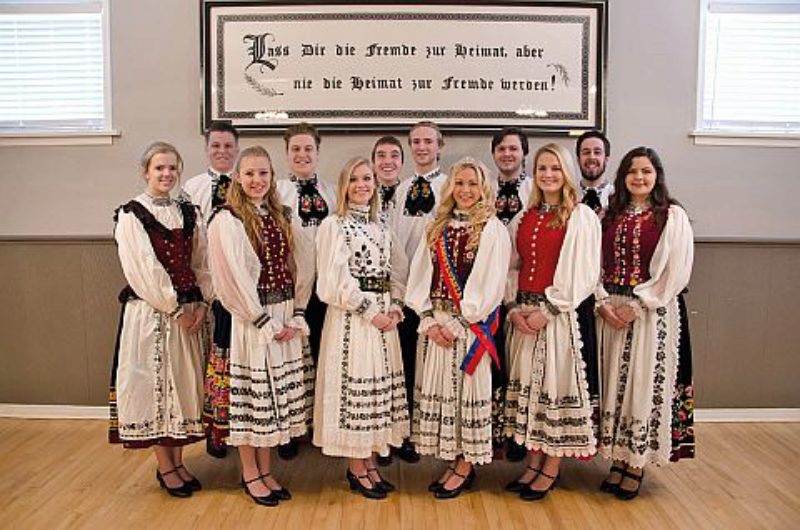 Die „Transylvania Dance Group“ stellt ihr ...