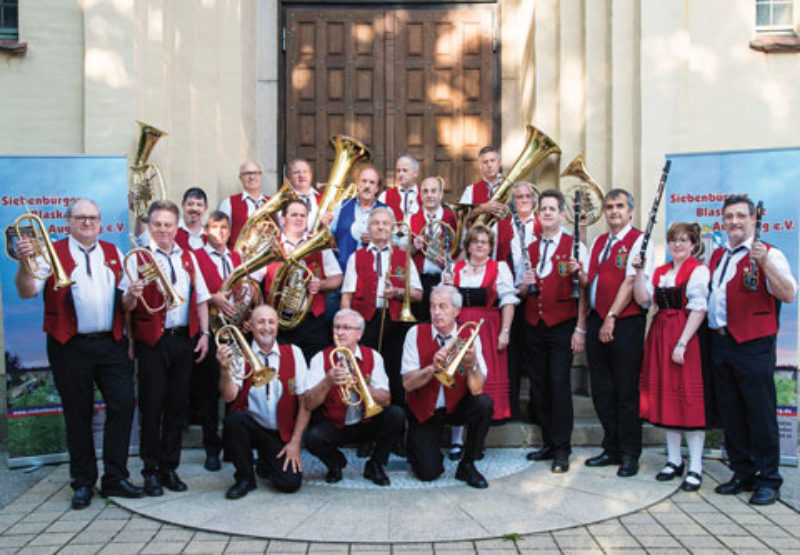 Die Siebenbrger Blaskapelle Augsburg (SBA) ldt ...