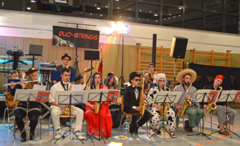 Die Big Band „Transilvanian SAXOphoNES“ beim ...