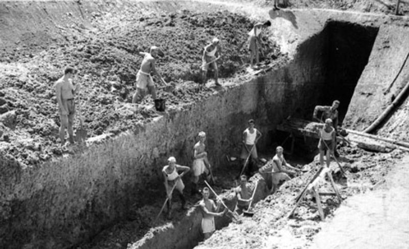 Zwangsarbeiter in Neu-Arad, 1959. Foto: Rudolf ...
