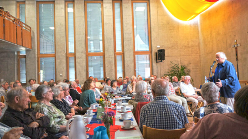 Der Schriftsteller und Regisseur Frieder Schuller ...