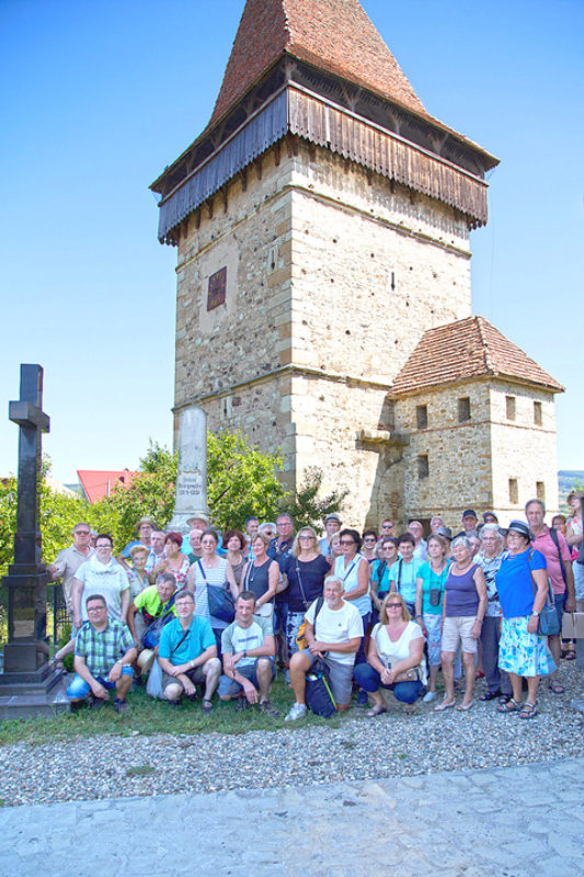 Die Reisegruppe unter der Leitung von Pfarrer ...