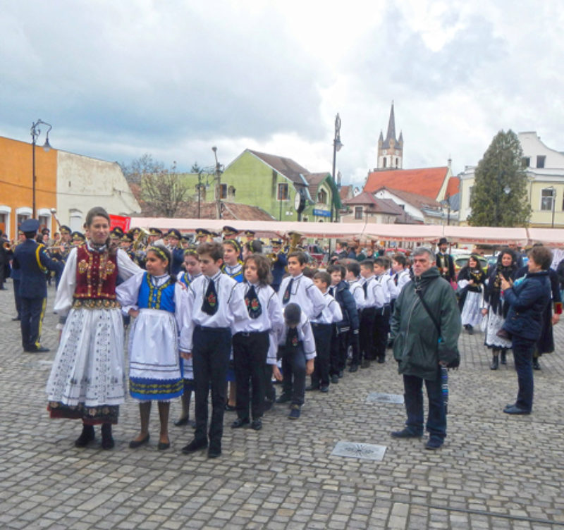 Tnzerinnen und Tnzer der vierten und fnften ...