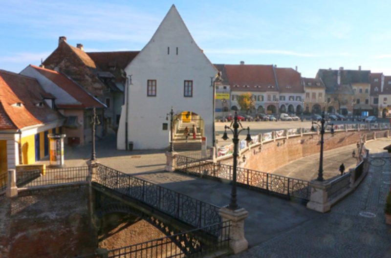 Der Kleine Ring in Hermannstadt mit ...