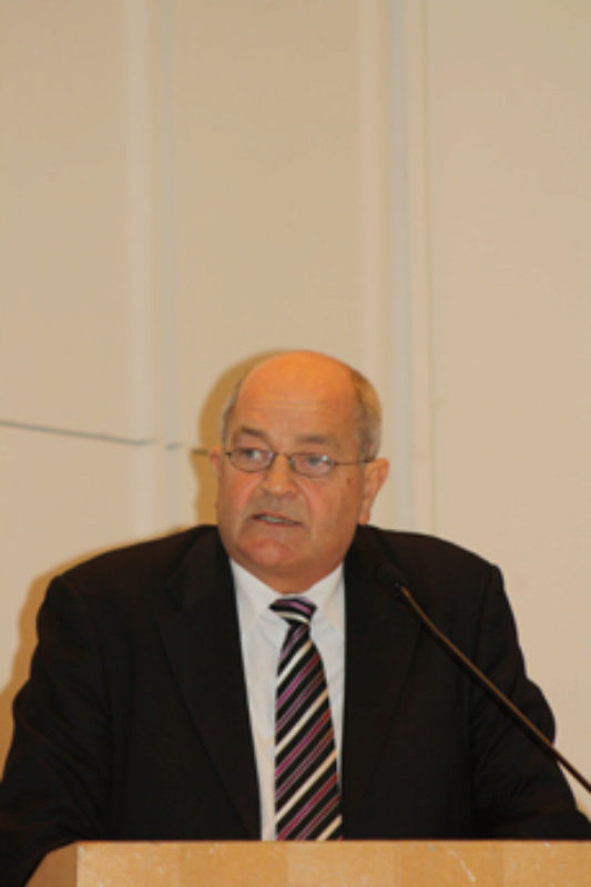 Dr. Konrad Gündisch, Vorsitzender des ...