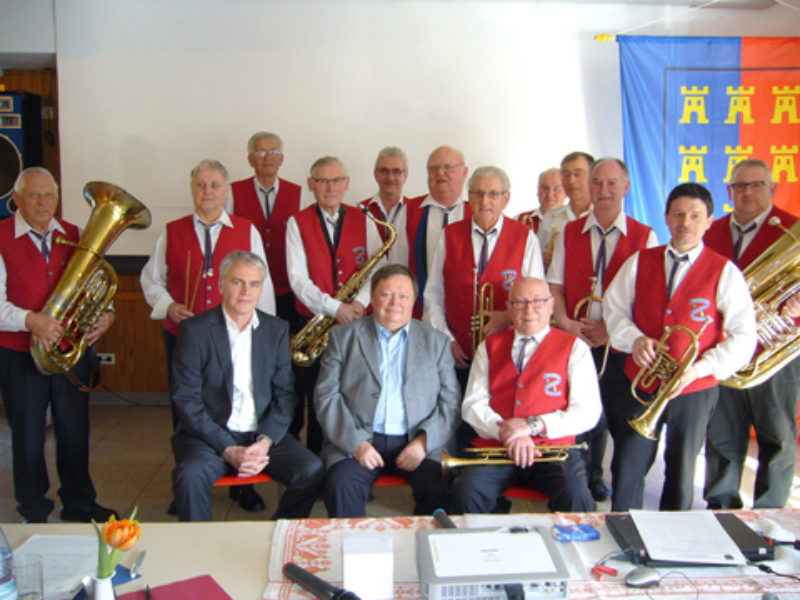 Mitgliederversammlung in Gummersbach, von links ...
