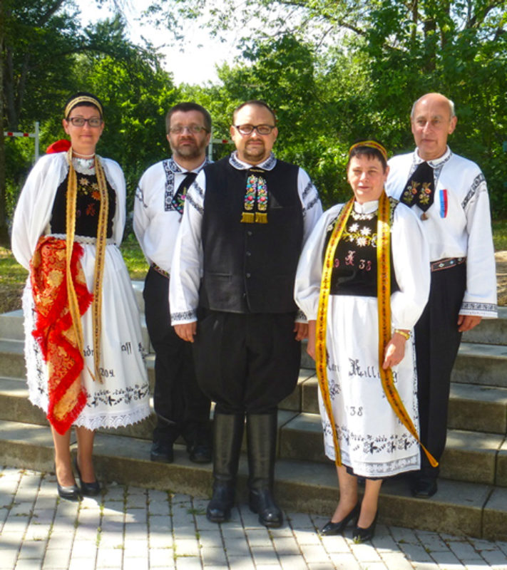 Trachtentrger beim Petersdorfer Treffen, von ...