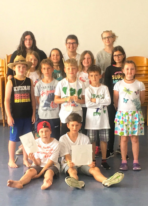 Die Teilnehmer der SJD-Kinderfreizeit in Lindach. ...