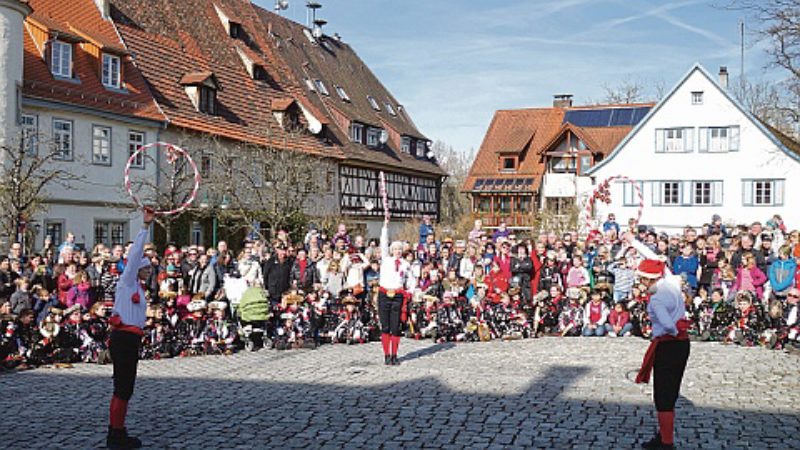 Brauchtumsvorfhrungen der Reifenschwinger im ...