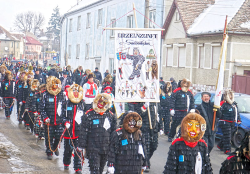 Die Urzelnzunft Sachsenheim bereicherte durch ...