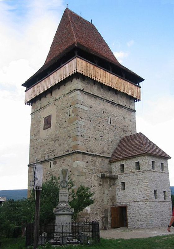 Turm der Mettersdorfer Kirche ...