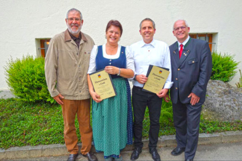 Ehrung in Salzburg,  von links: Ehrenbundesobmann ...