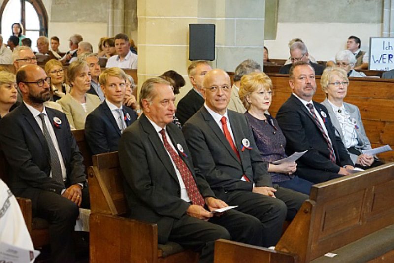 Ehrengste beim Sachsentreffen, erste Reihe von ...